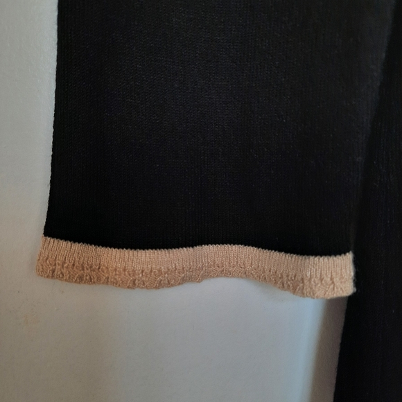 Loft V-neck black sweater size MP - Picture 5 of 8
